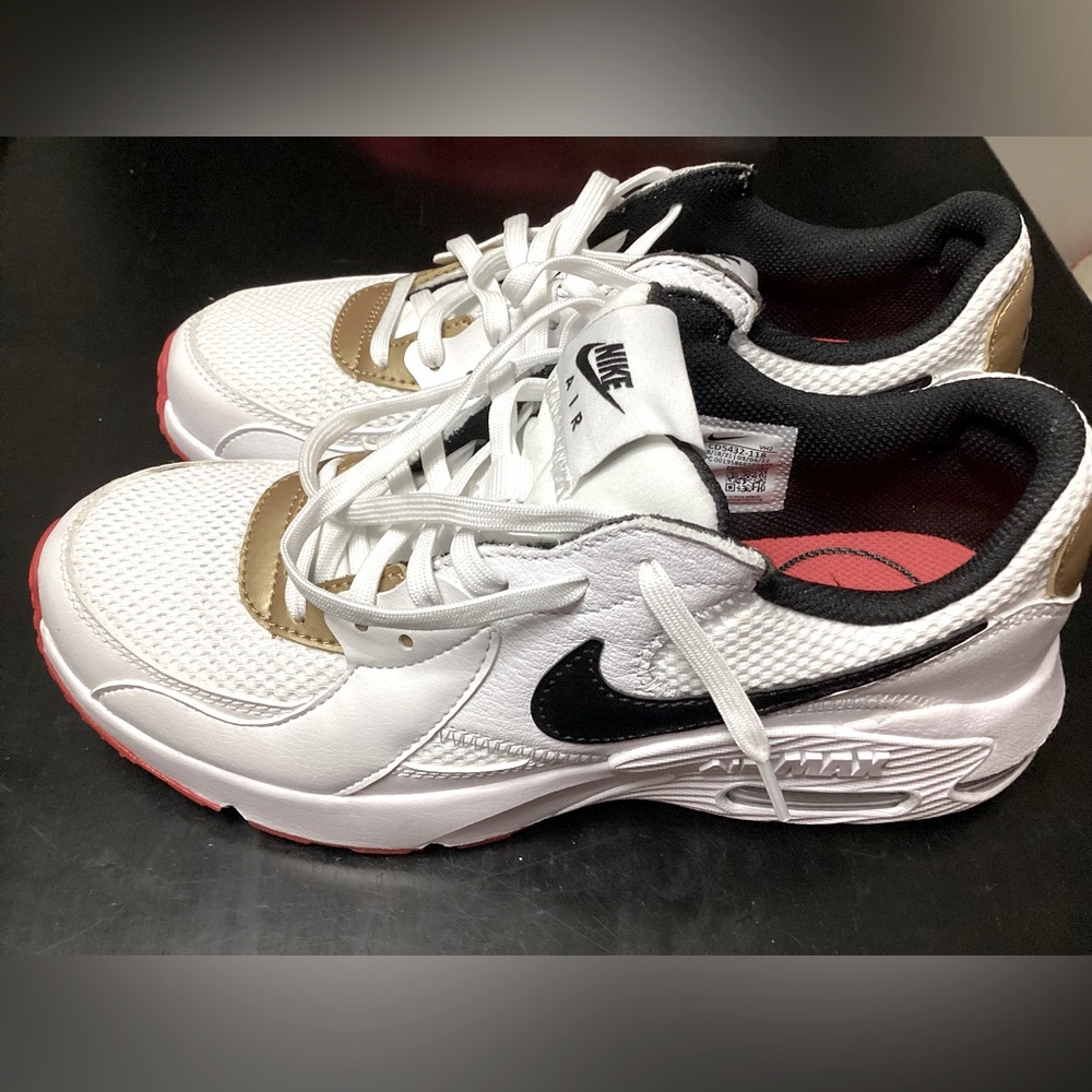 Nike- Air Max Excee White/Gold/Black Sneakers